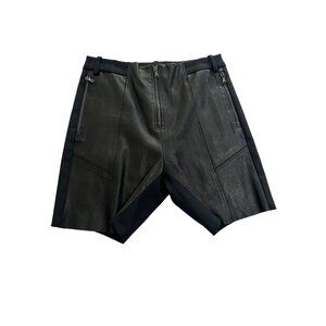 ILARIA NISTRI Shorts in Black
